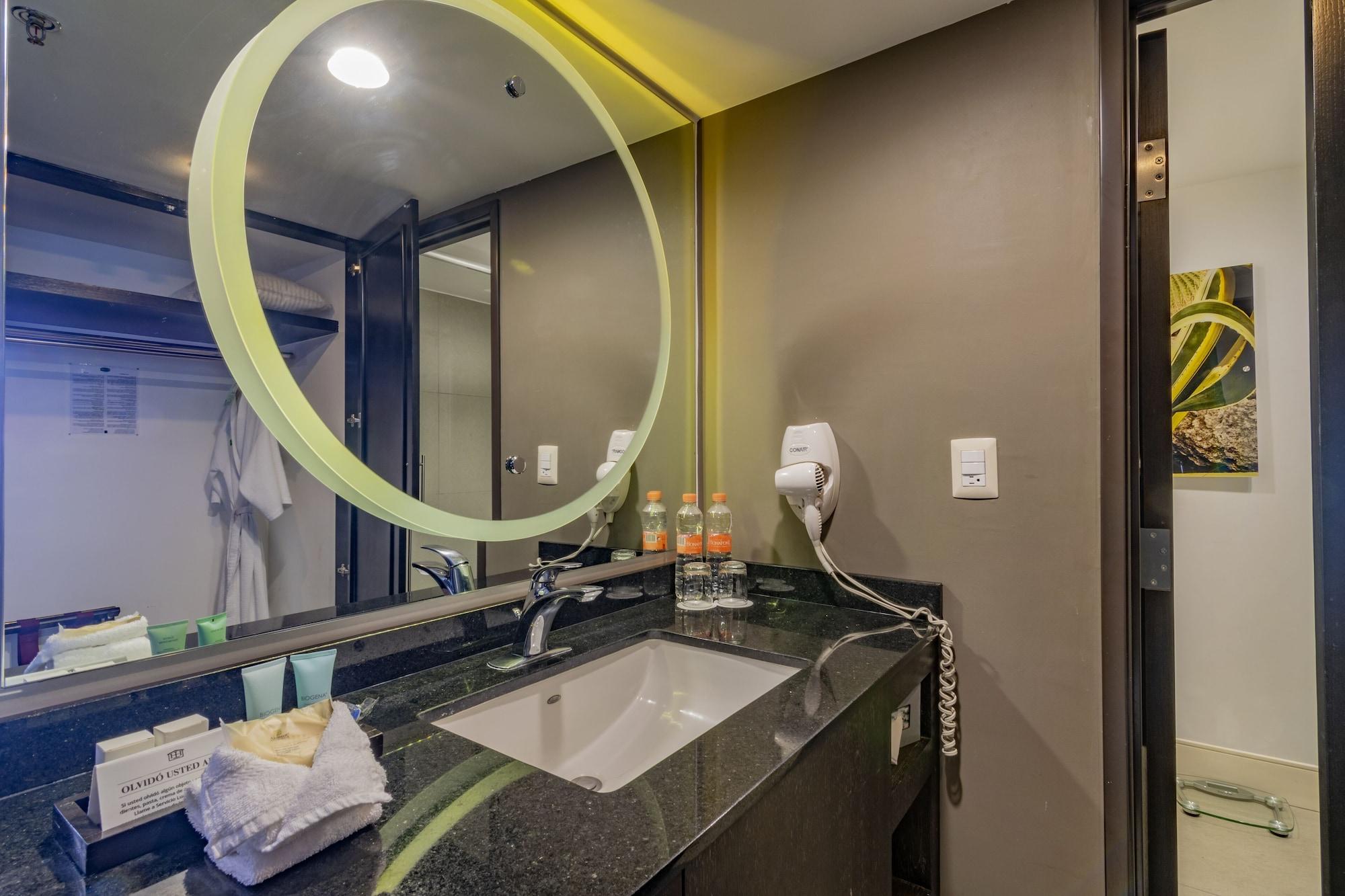 Hotel Lucerna Juárez Exteriör bild