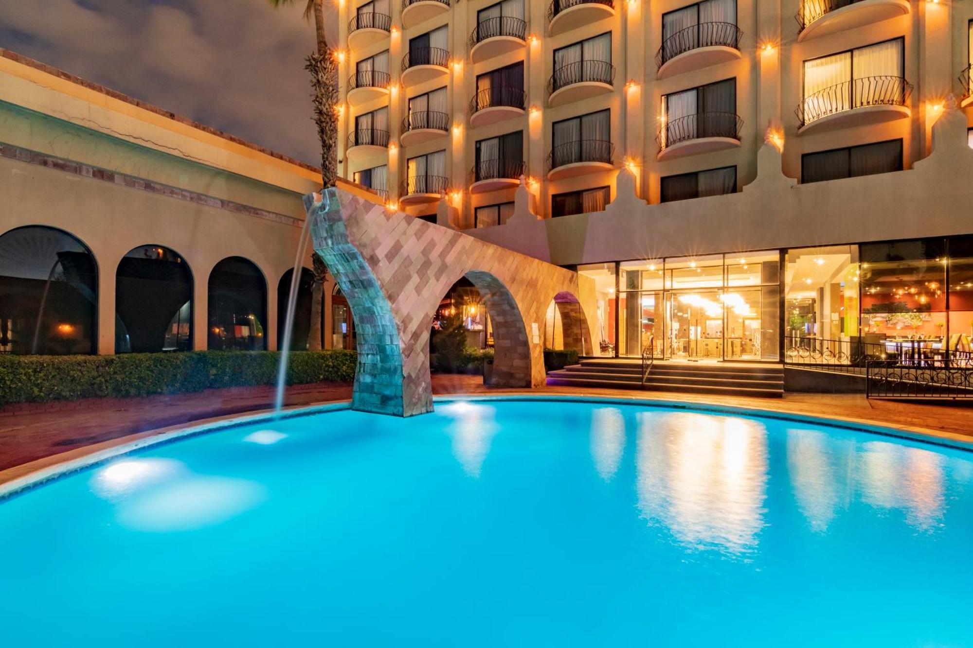 Hotel Lucerna Juárez Exteriör bild